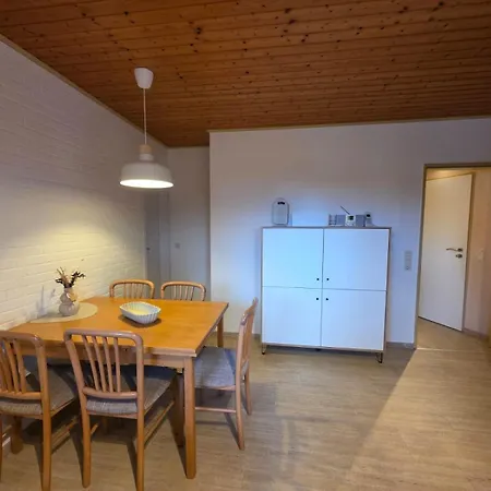 Gezeitenhaus - Strandlaeufer Appartement Bensersiel